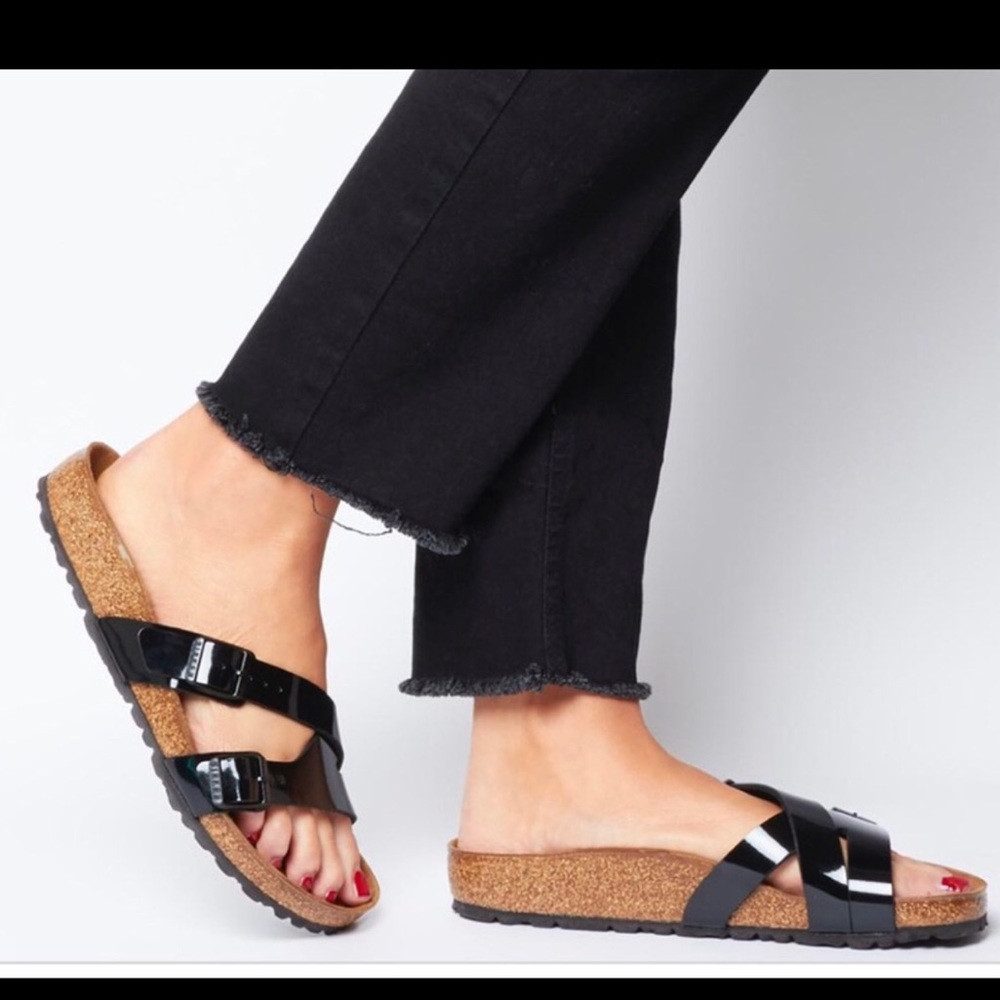 Birkenstock Yao Black Patent Leather Sandals. 38